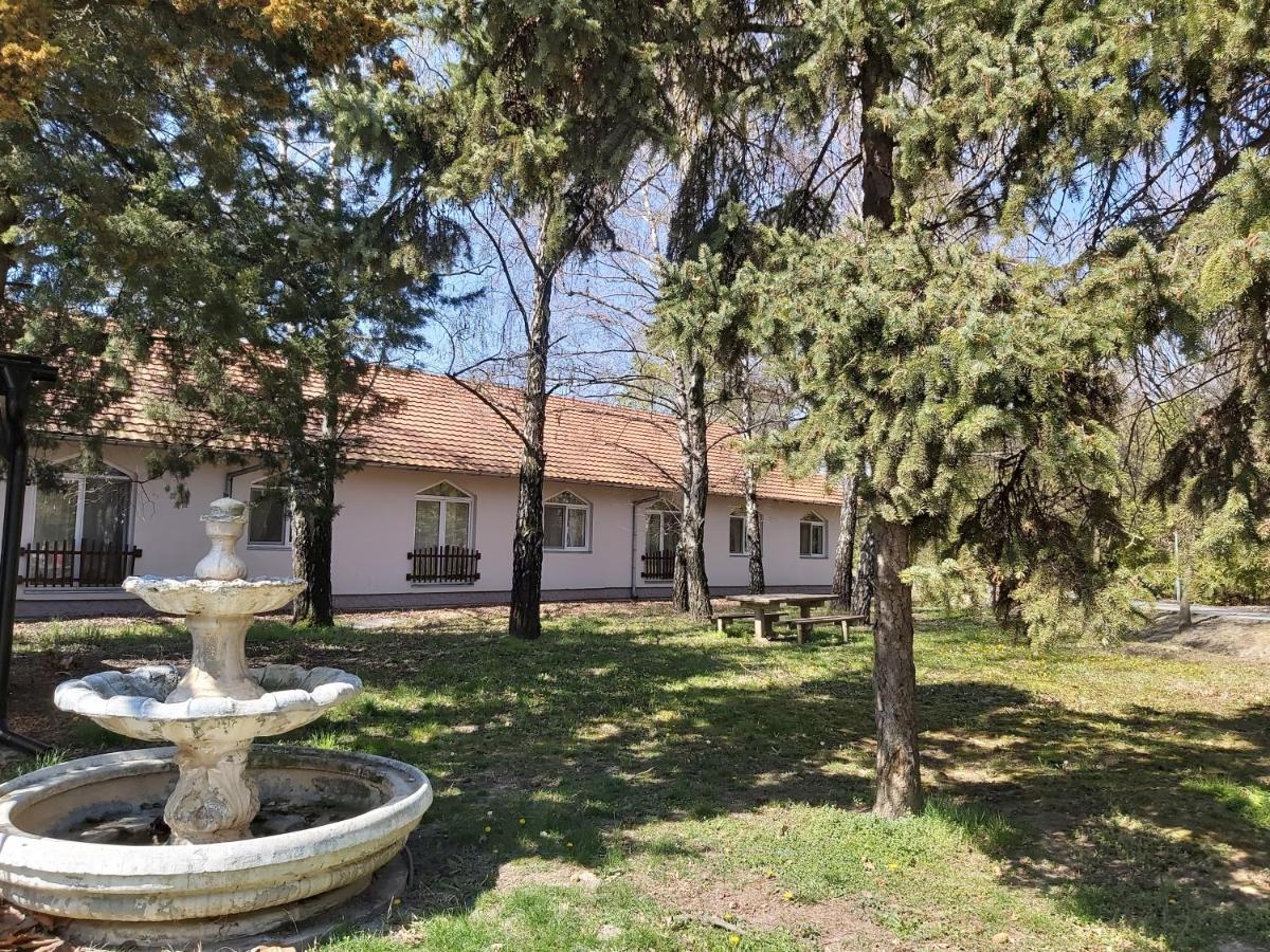 Adica Prenociste Sport Wellness Centar - Bazeni Hostel Ada Exterior photo