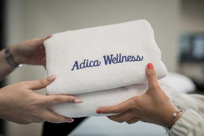 Adica Prenociste Sport Wellness Centar - Bazeni Hostel Ada Exterior photo